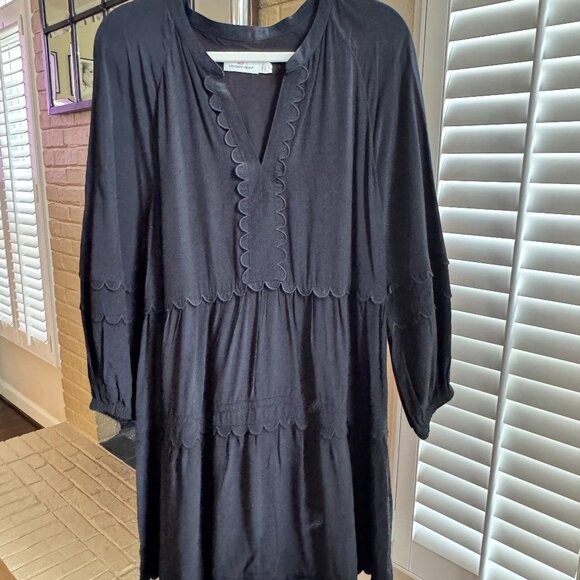 Vineyard Vines Black Long Sleeve Dress with Scallop Trim - Picture 1 of 3